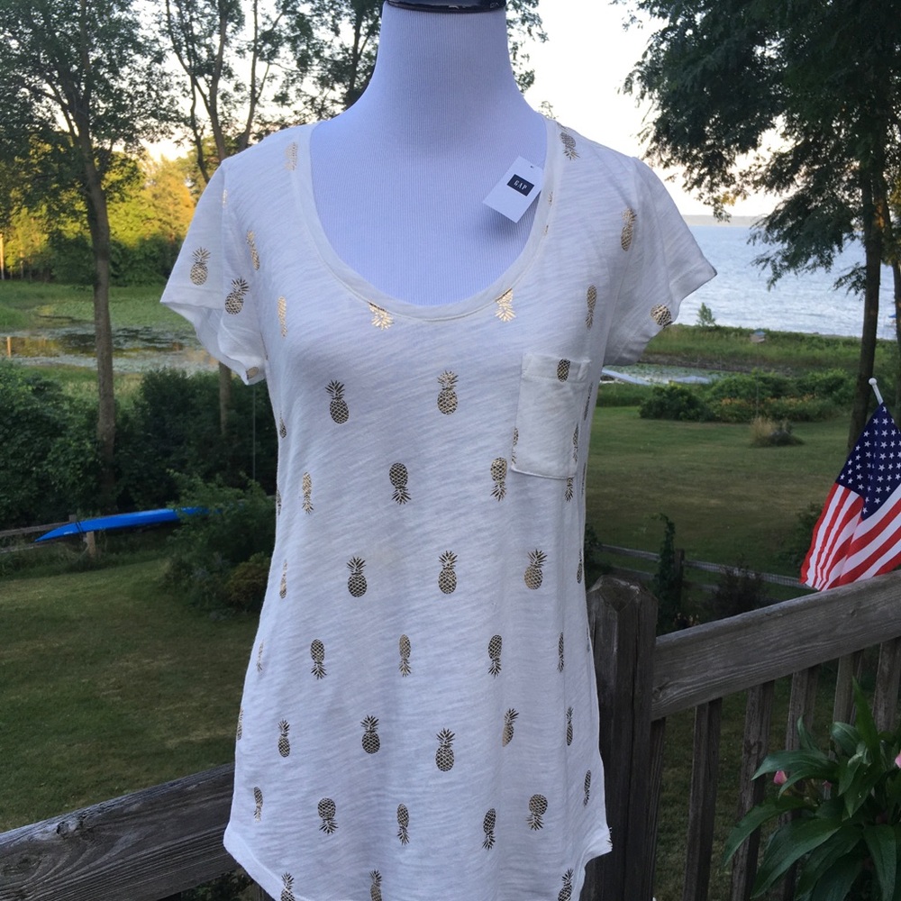 GAP Pineapple Shirt - Picture 3 of 9